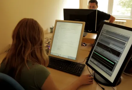Cirrus Logic - The team and labs, 2015 - 1